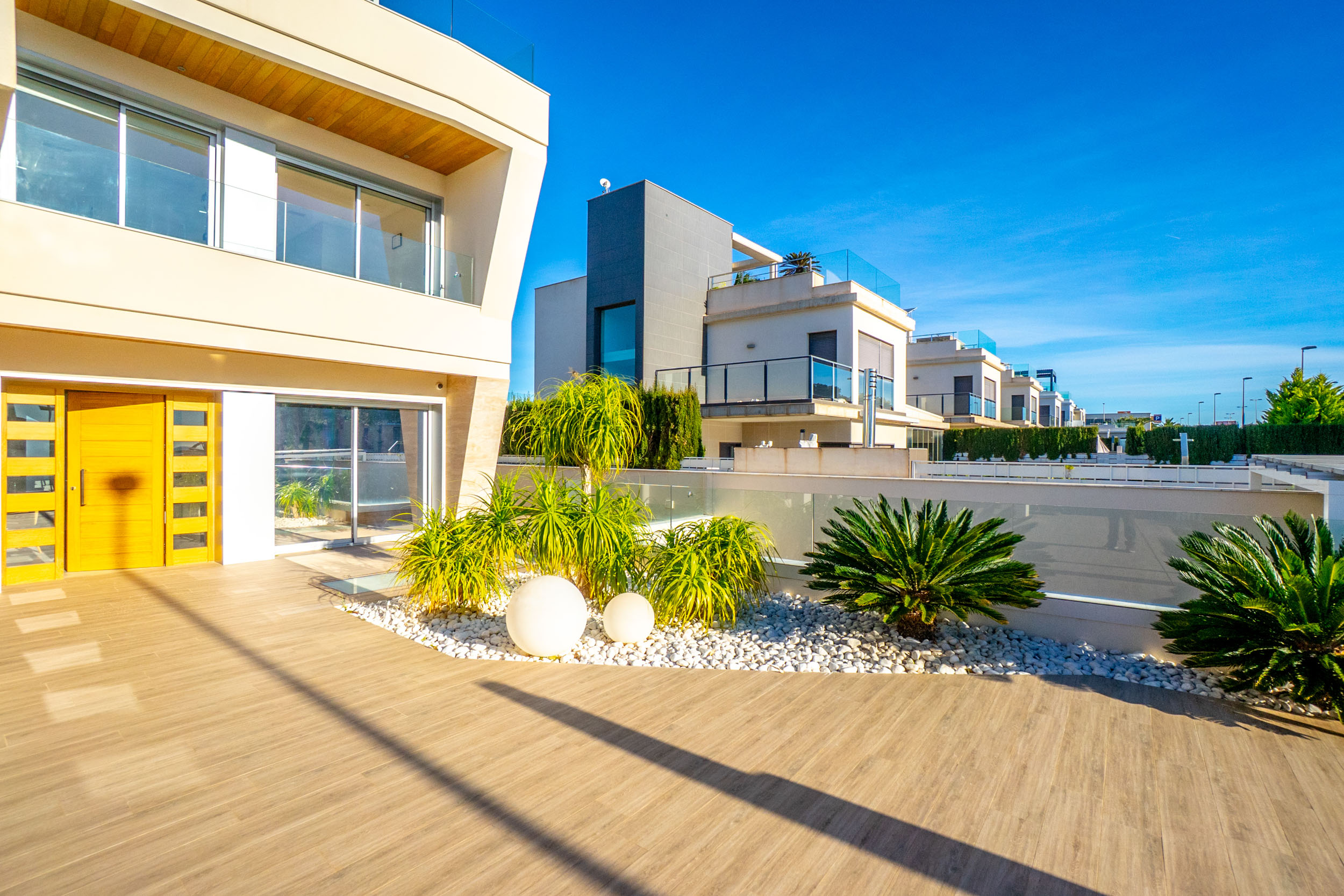Modern exterior real estate photo